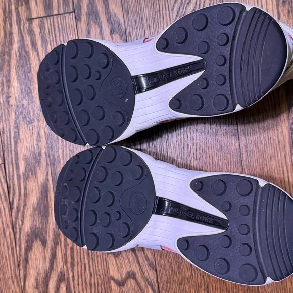 Michael Kors Hero Mixed-Media Trainer White/Iridescent Silver shoes size 10 - Picture 5 of 8